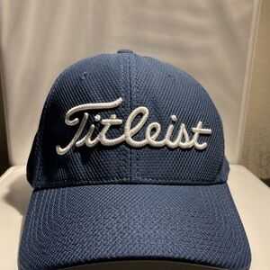 Titleist Golf Hat Cap Blue Fitted Medium Large M/L Logo Flex Performance TTech